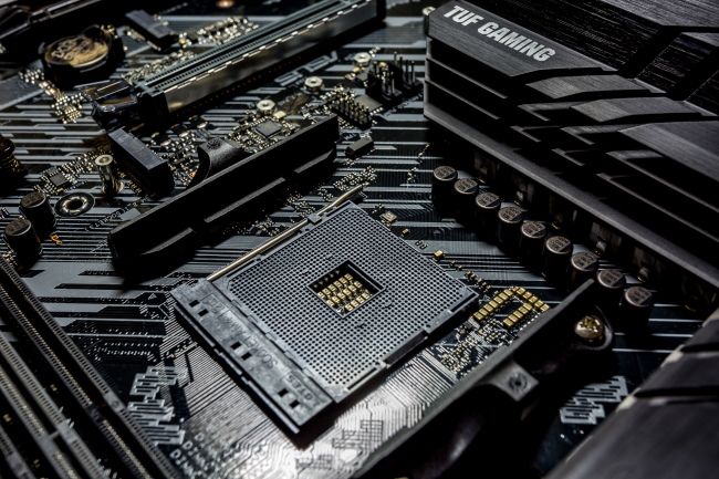 Пустой сокет AMD на материнской плате.