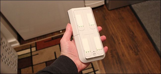 Обратная сторона клавиатуры с клеевыми полосками