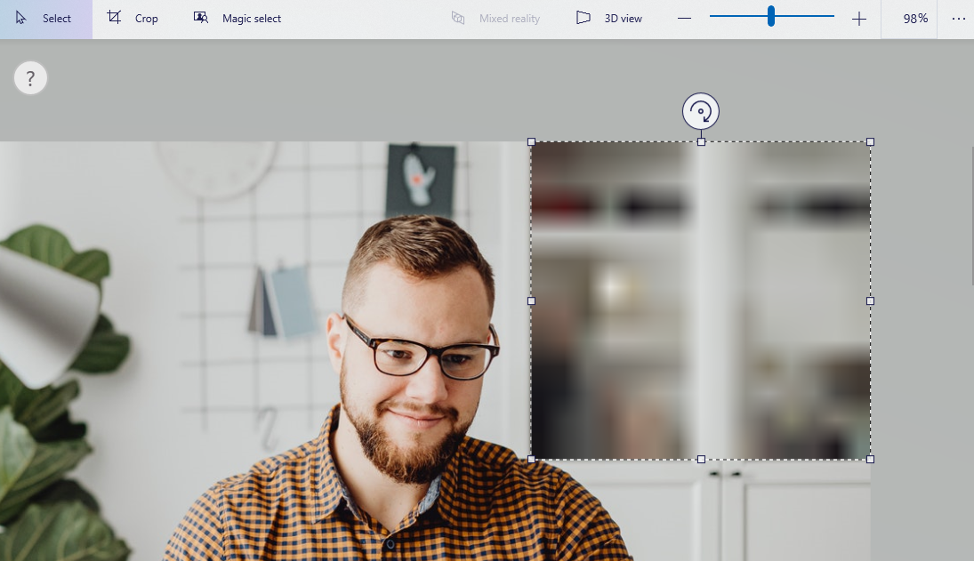 Dragging the Selected Resized Area of The Image Outward To Cover the White Space on Image in Paint 3D