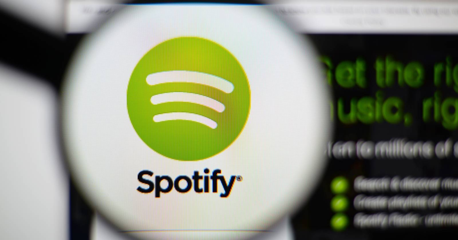 Панель управления аккаунтом Spotify с меню настроек и разделом приложений
