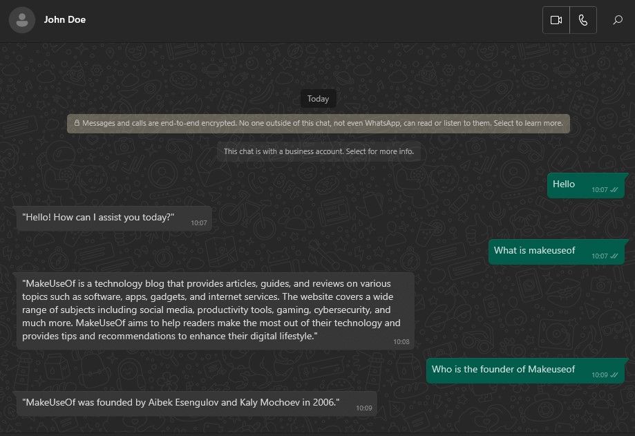 Пример вывода после интеграции ChatGPT и WhatsApp: обмен сообщениями отображается в терминале