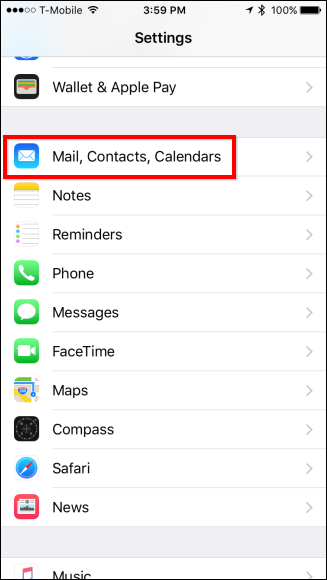 Экран настроек iOS: Почта, Контакты, Календари
