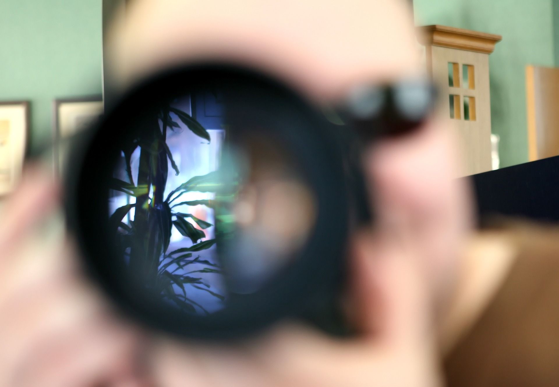 иконка stalkerware, изображение для иллюстрации угрозы