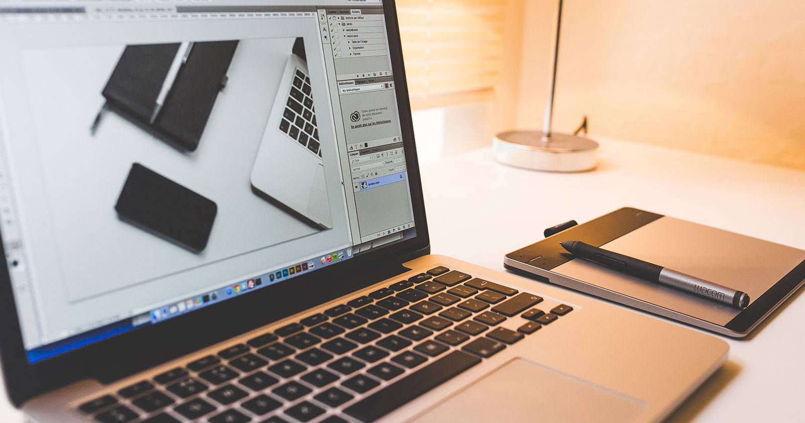 Изображение: рабочая зона Photoshop с примером смарт-объектов