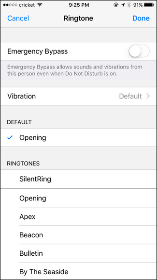 Скриншот списка рингтонов при назначении рингтона контакту в iOS