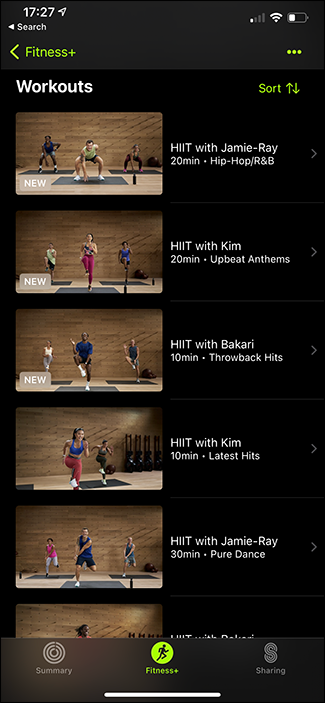 список тренировок в Fitness+