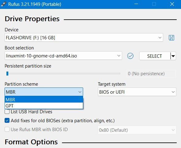 Rufus descargando archivos adicionales para compatibilidad