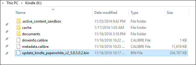 Kindle, подключённый по USB, корневая папка с файлом обновления