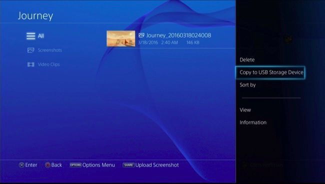 Флешка, вставленная в порт PS4, и меню копирования