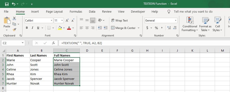 Объединение имени и фамилии в Excel с помощью TEXTJOIN