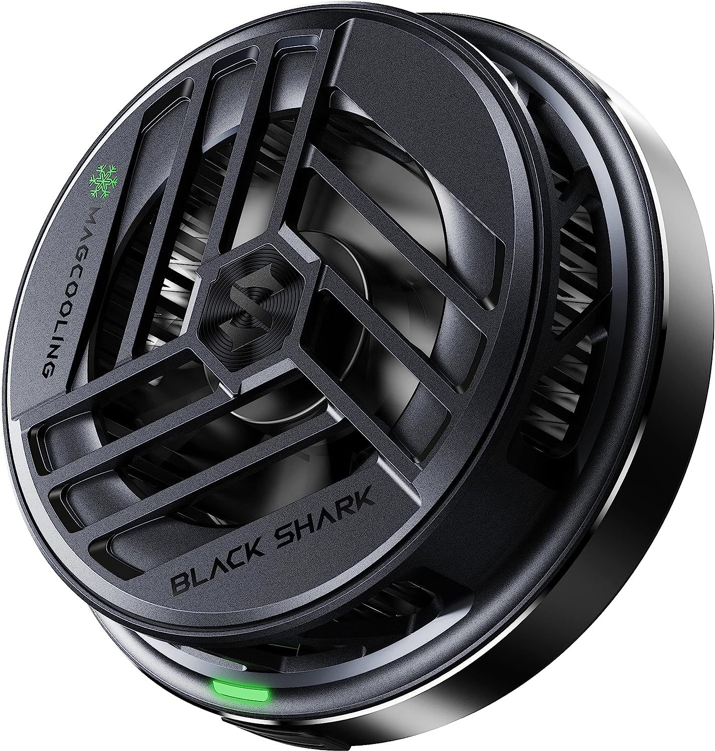 Чёрный магнитный охладитель Black Shark, прикреплённый к смартфону.