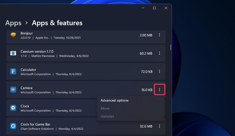Кнопка с тремя точками в списке приложений — доступ к дополнительным настройкам Камеры