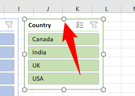 Перетащите углы для изменения размера среза.