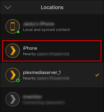 Выбор устройства 'iPhone' в списке серверов Plex