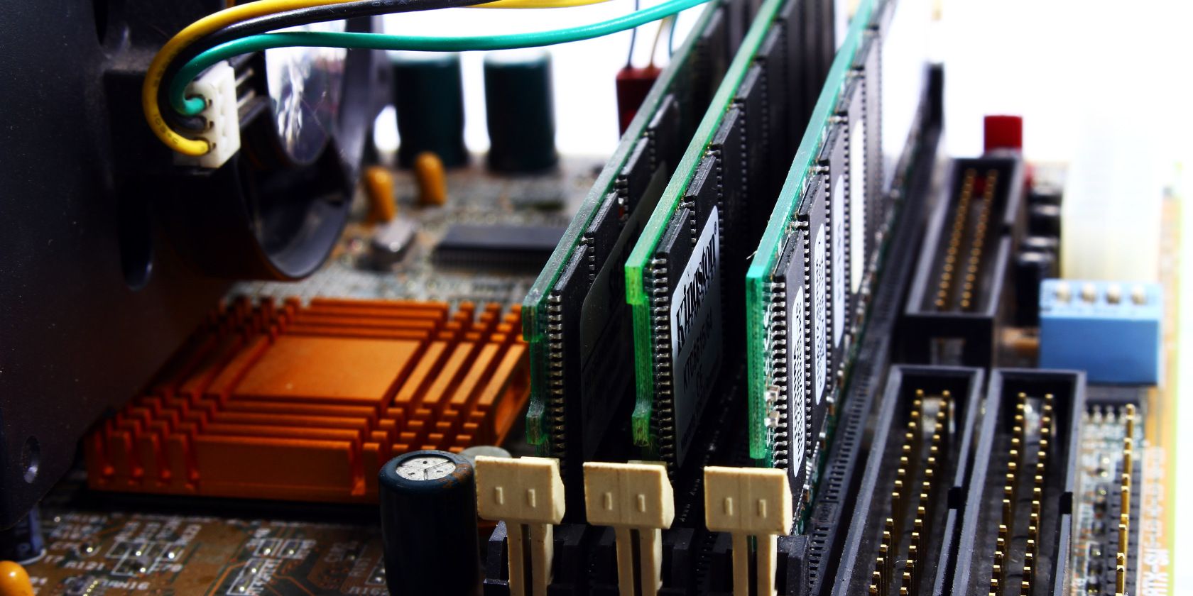 Узнать серийный номер RAM в Windows