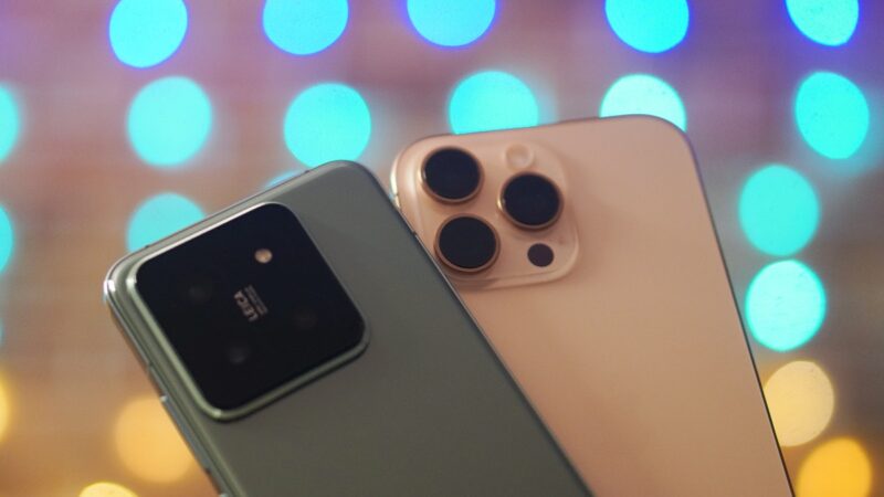 Xiaomi 14 и iPhone 16 Pro — сопоставление цветопередачи