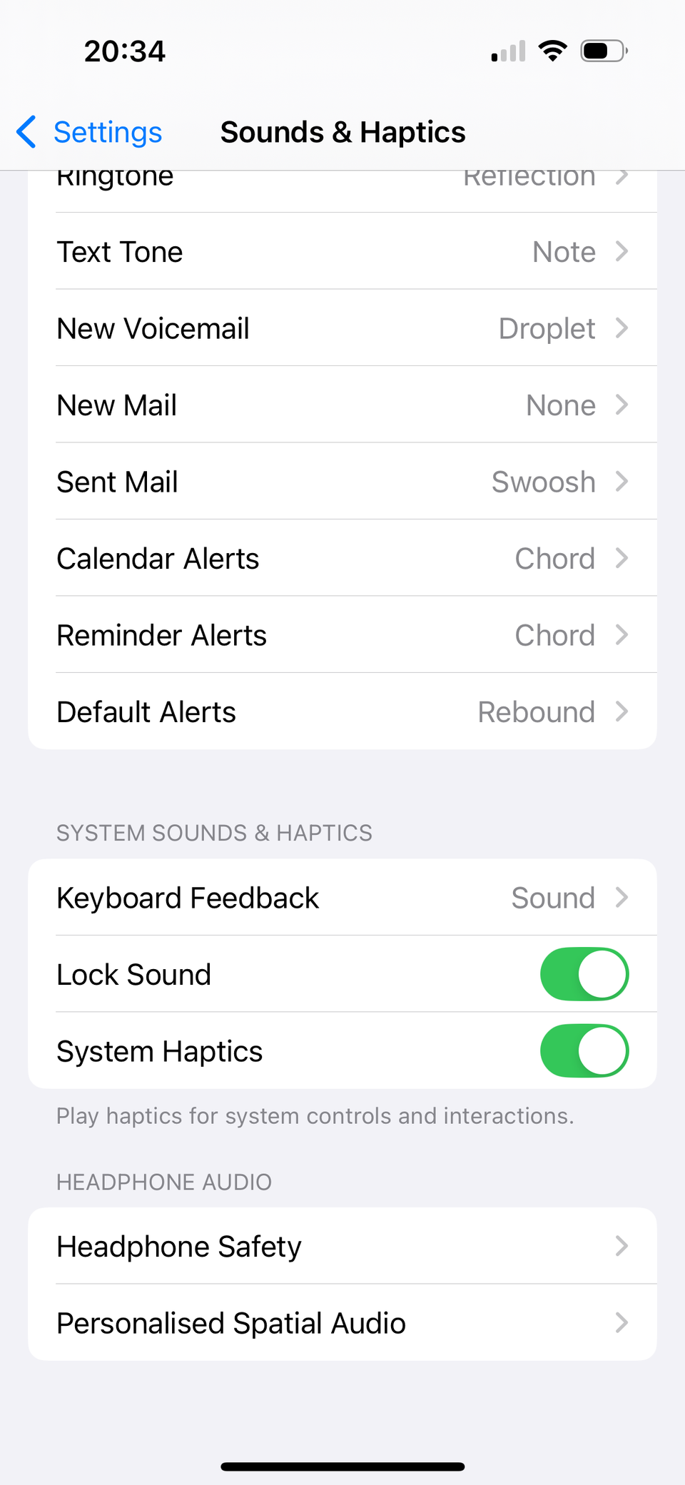 Меню «Звуки и тактильные сигналы» на iPhone