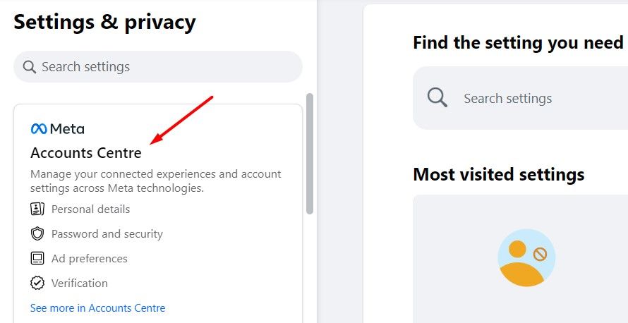 Пункт «Центр аккаунтов» в боковой панели сайта Facebook.