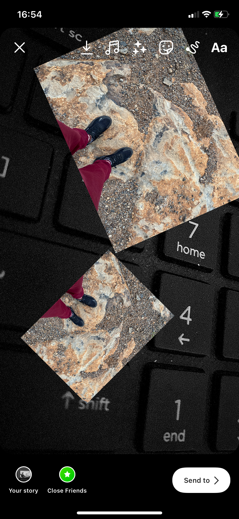 Пример коллажа из двух фото в Instagram