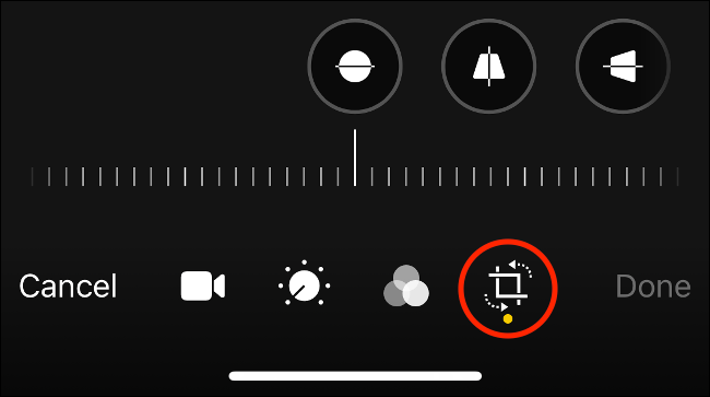 Кадрирование видео в приложении Фото iOS