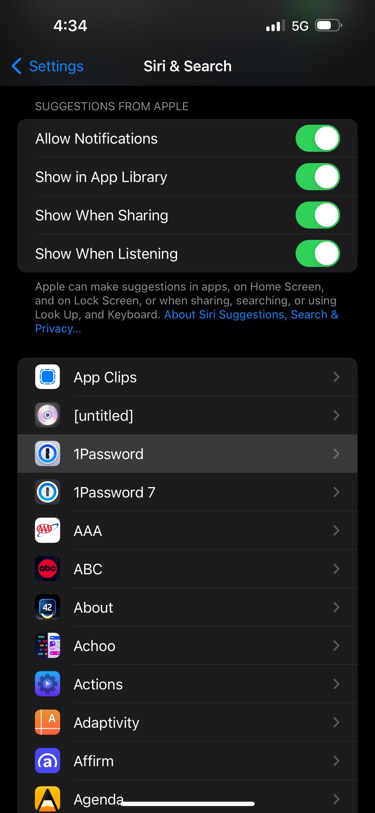 Настройки поиска Siri: выбрано приложение 1Password