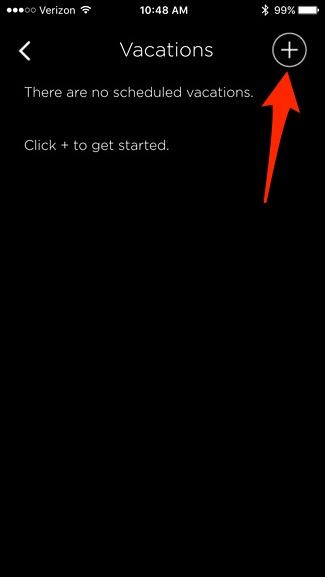 Кнопка добавления нового отпуска в правом верхнем углу