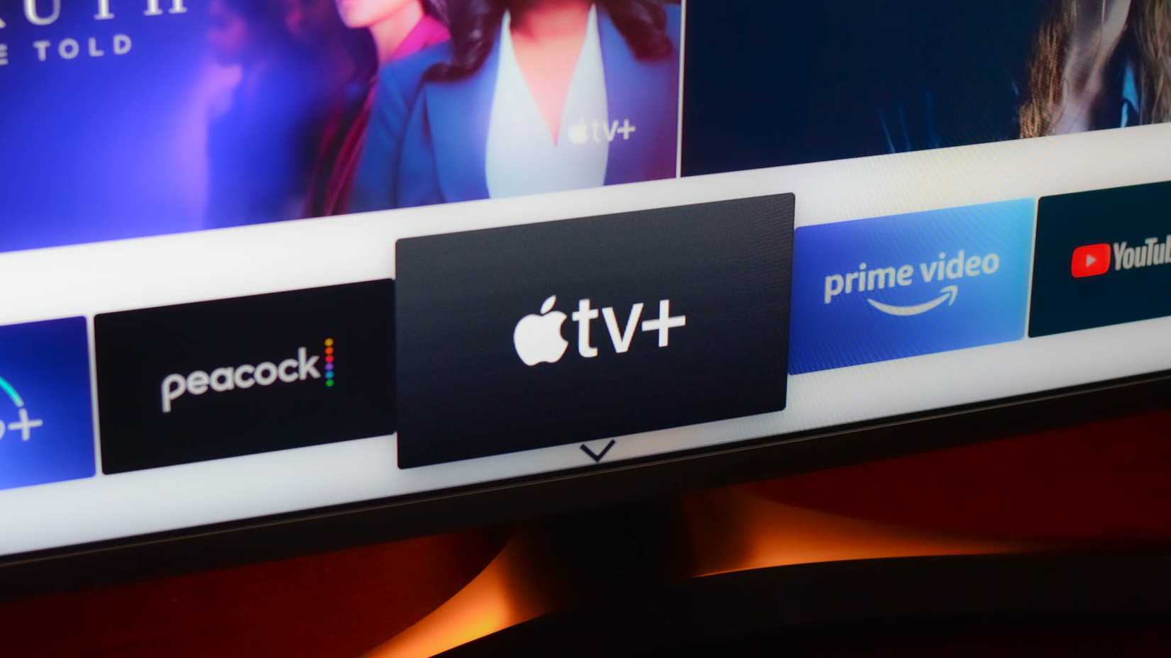 Logo dell'app Apple TV+ su una smart TV.