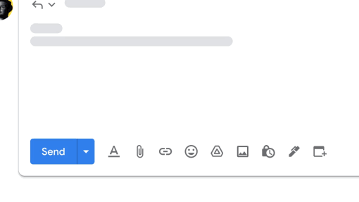 Анимация показывает, как пользователь Gmail отмечает слоты доступности для встречи