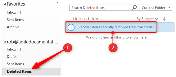 Папка «Удалённые» в Outlook с опцией восстановления в верхней части окна