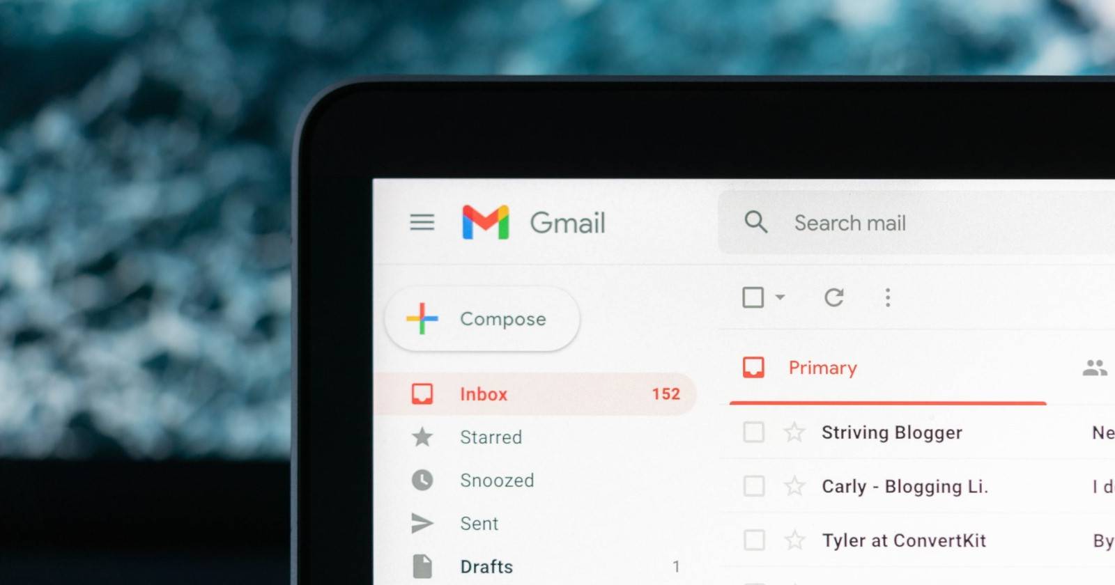 Интерфейс почтового ящика Gmail с письмами