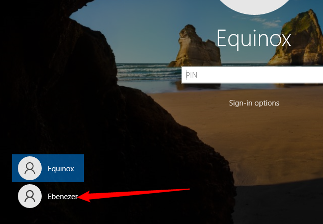 Выбор нужной учётной записи на экране входа