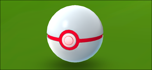 Игрок пробует поймать легендарного покемона с помощью Premier Balls