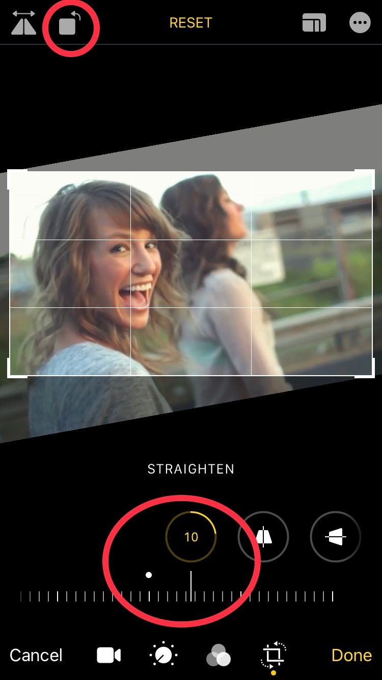 Поворот видео в приложении «Фото» iPhone
