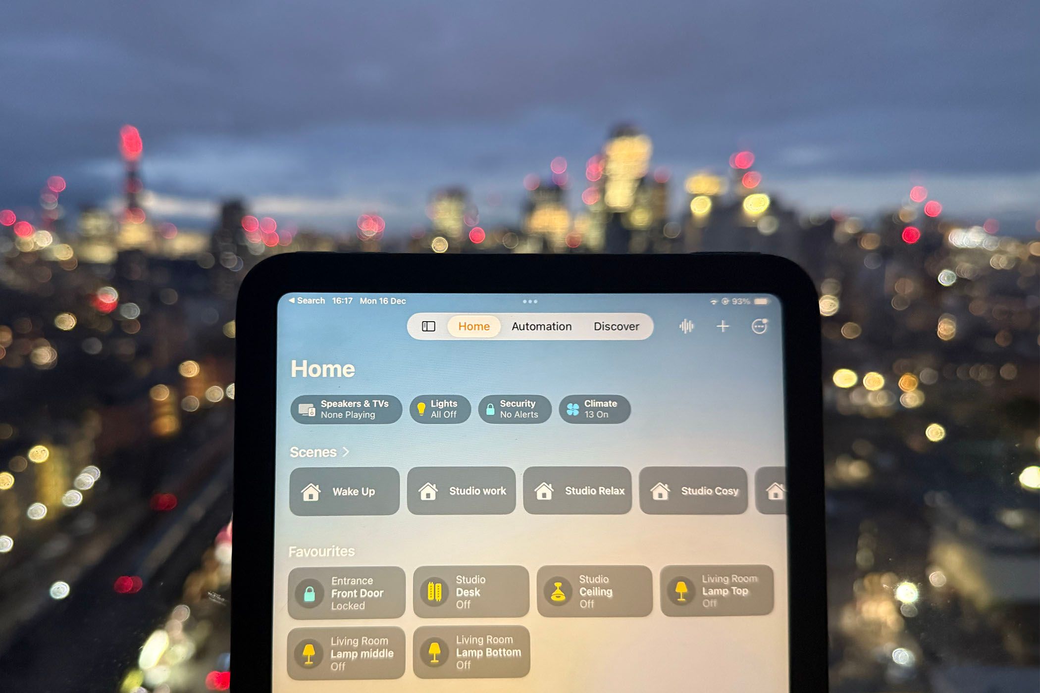 Поделиться доступом к умному дому через Home