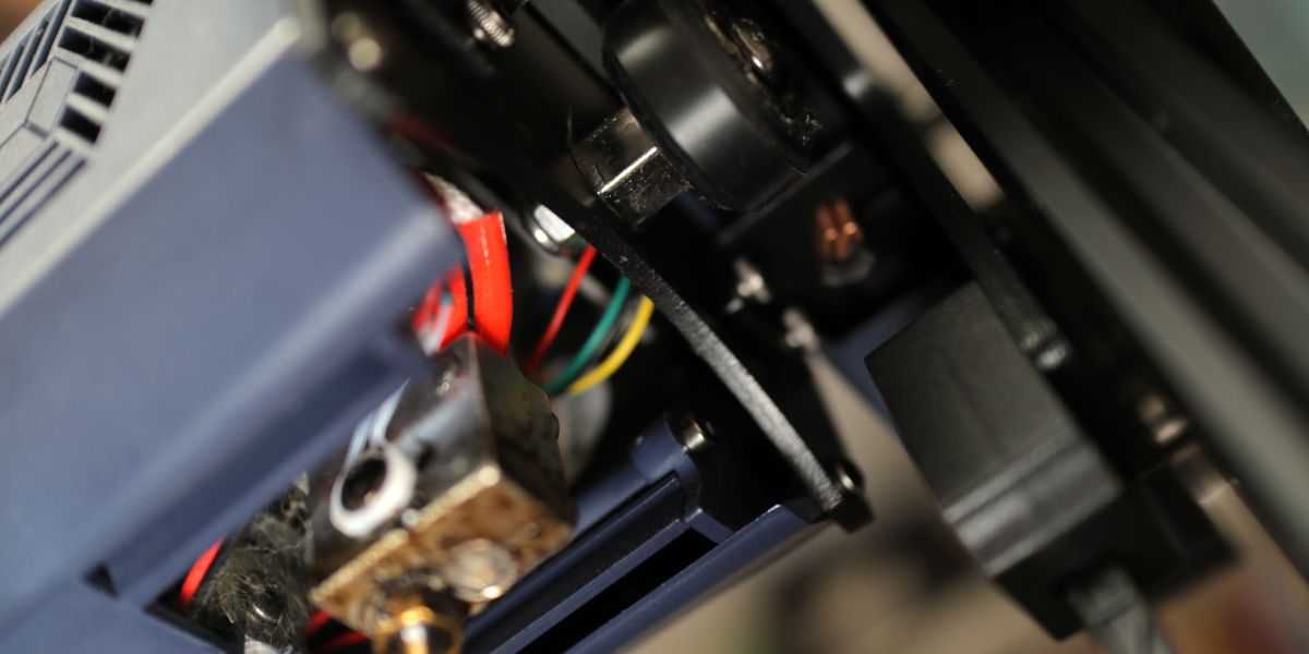 Hot end adjustment axle