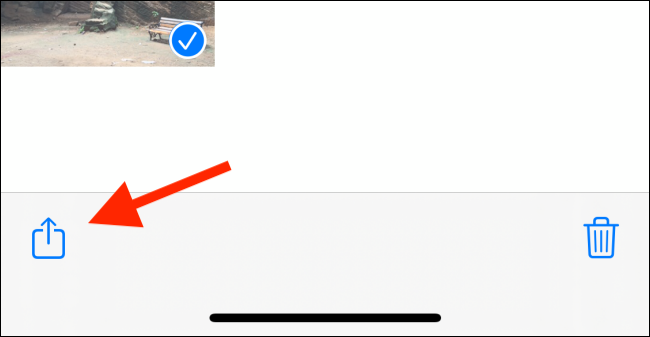 Меню Поделиться с выбором AirDrop контакта