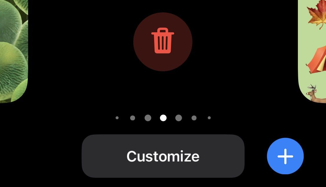 Кнопка удаления обоев в галерее iPhone
