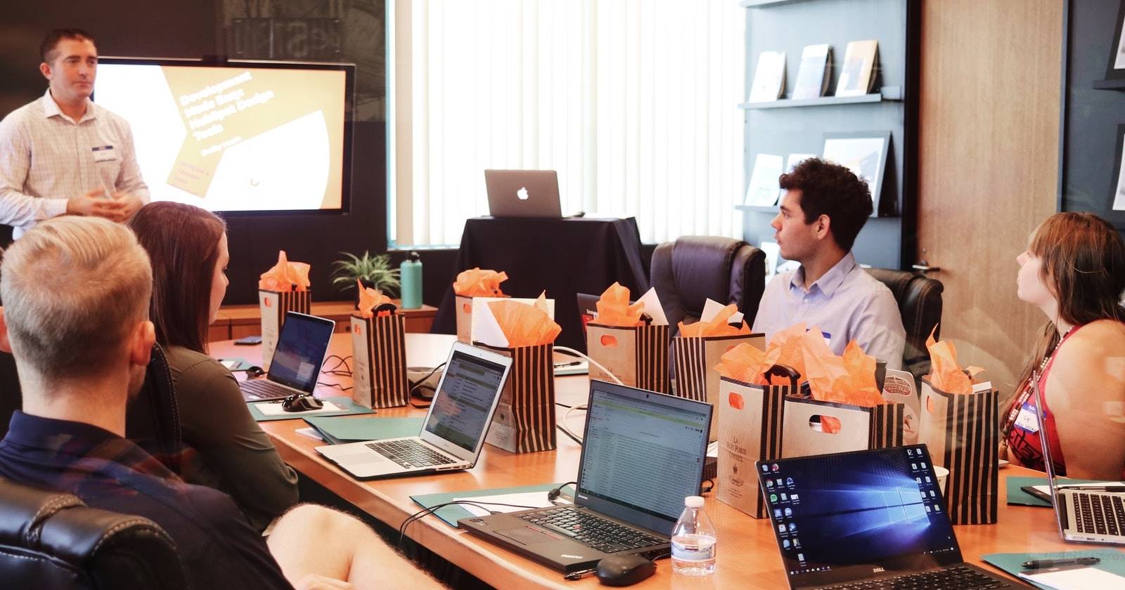 Officevibe — управление командой и обратная связь