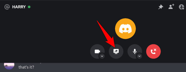 Выберите «Поделиться экраном» в окне звонка.