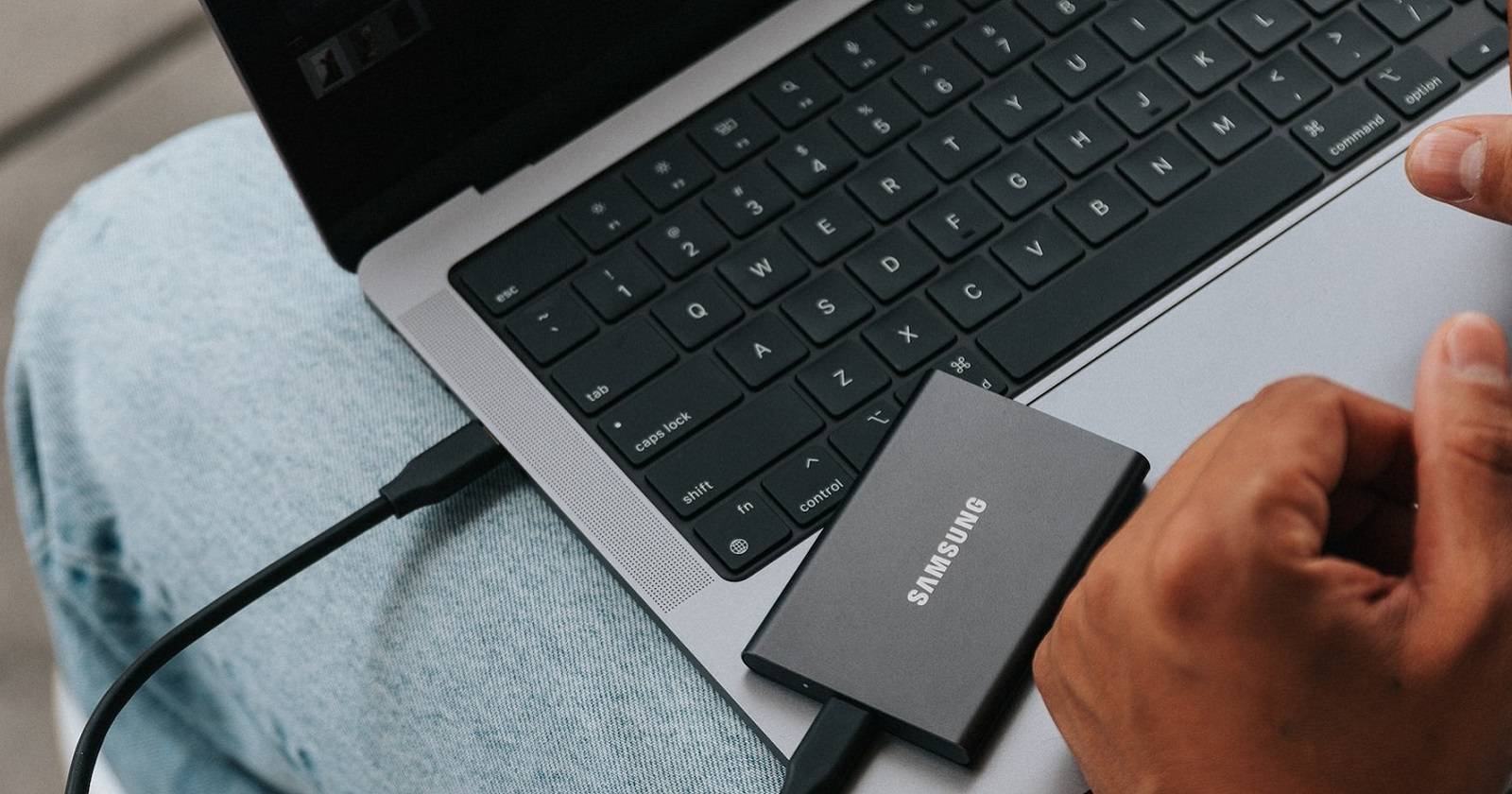 Внешний USB-накопитель, подключённый к ПК