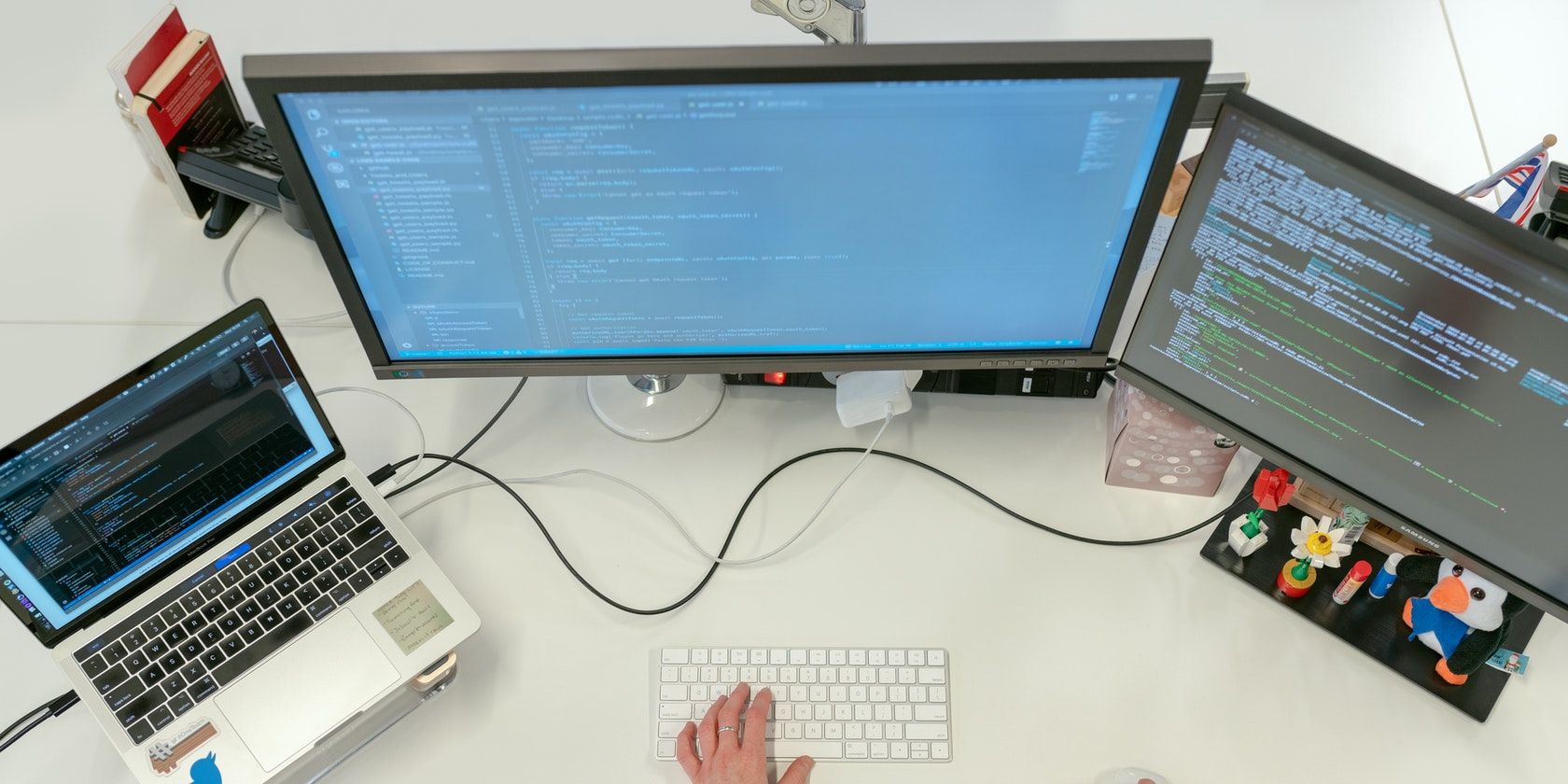 Среднее массива: примеры на Python, C++, JS и C