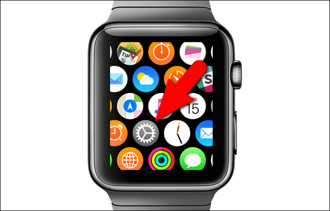 Нажатие на значок Настройки на Apple Watch