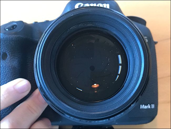 Диафрагменные лепестки объектива в рабочем положении