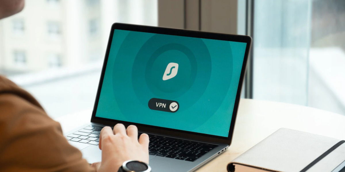 Пользователь использует VPN на ноутбуке