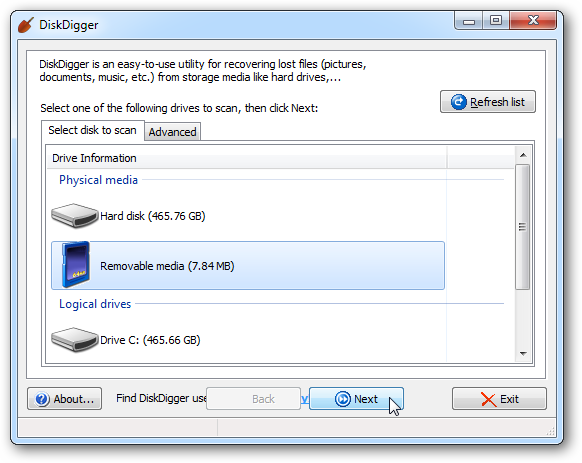 Выбор диска для анализа в DiskDigger