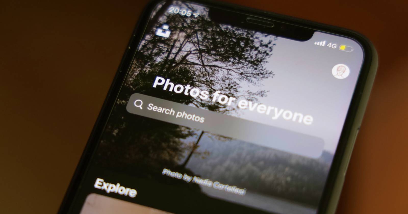 Окно загрузки Unsplash с возможностью перетаскивания файлов