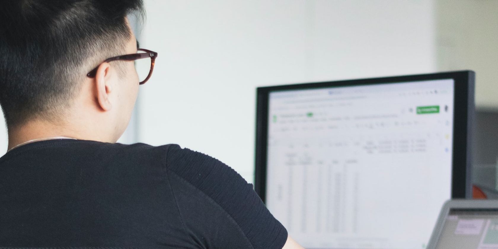 Сортировка диапазона в Google Sheets — функция SORT