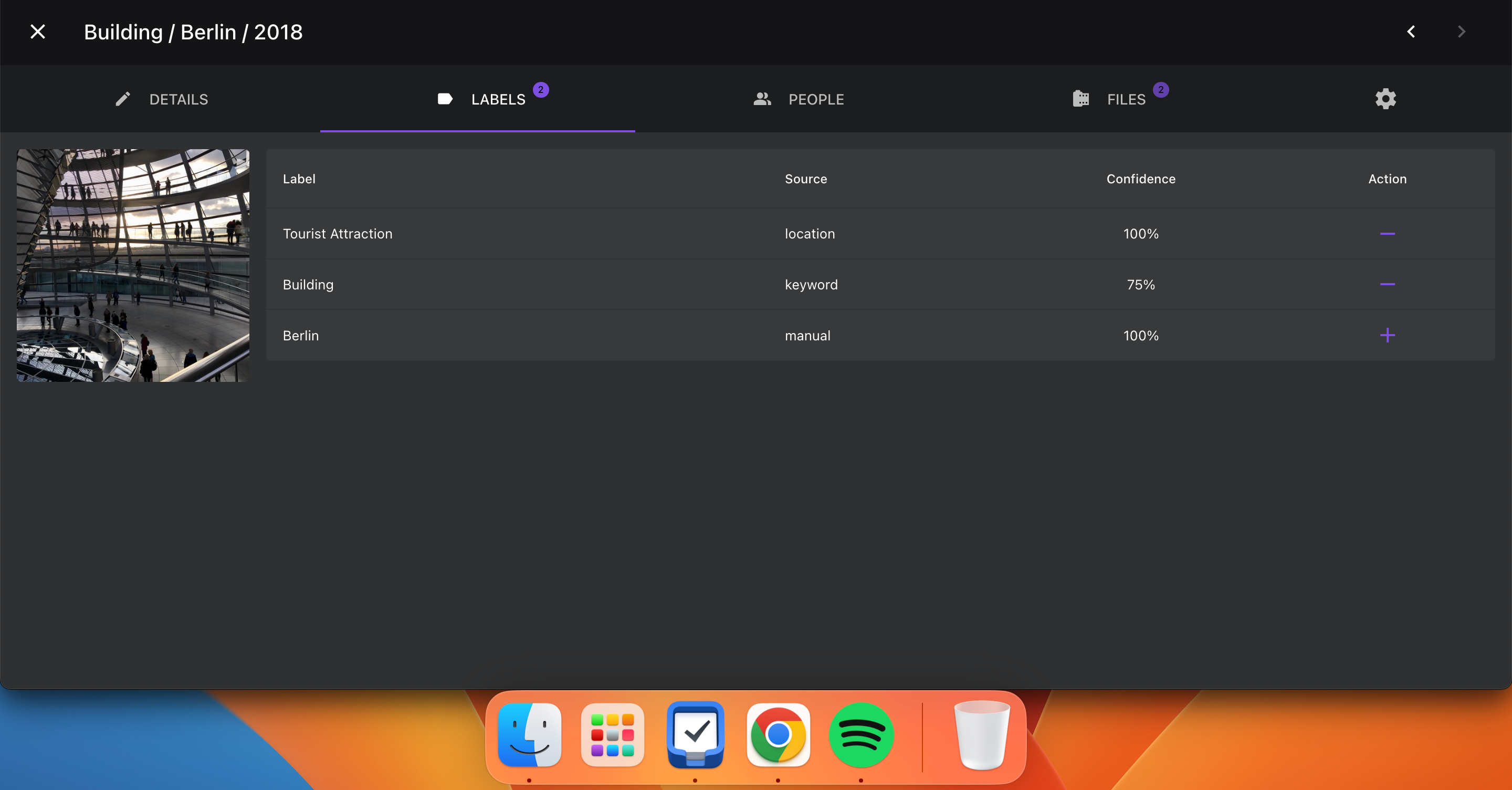опция добавления меток в приложении PhotoPrism