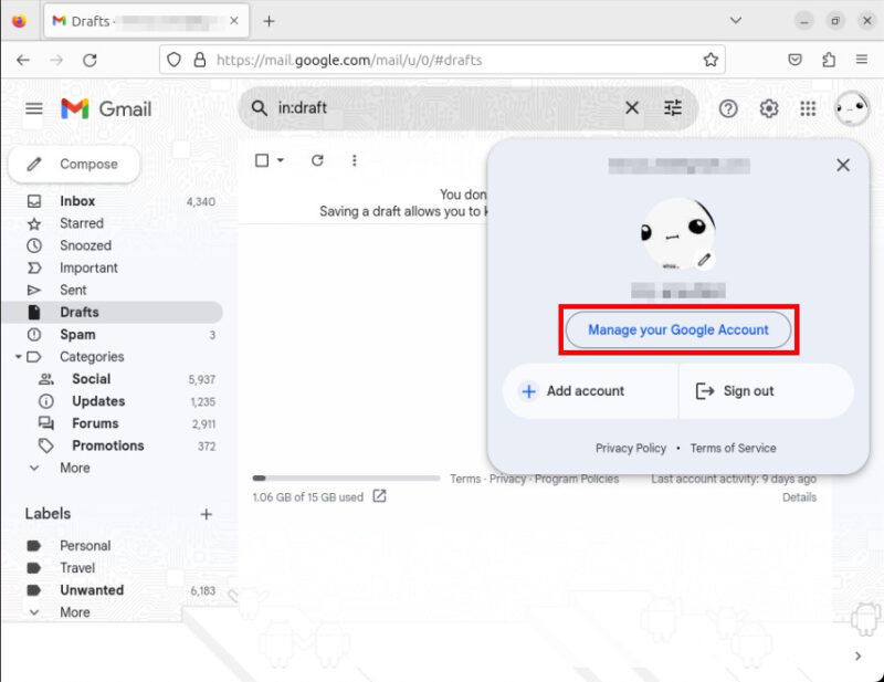 Выделена кнопка управления аккаунтом Google.