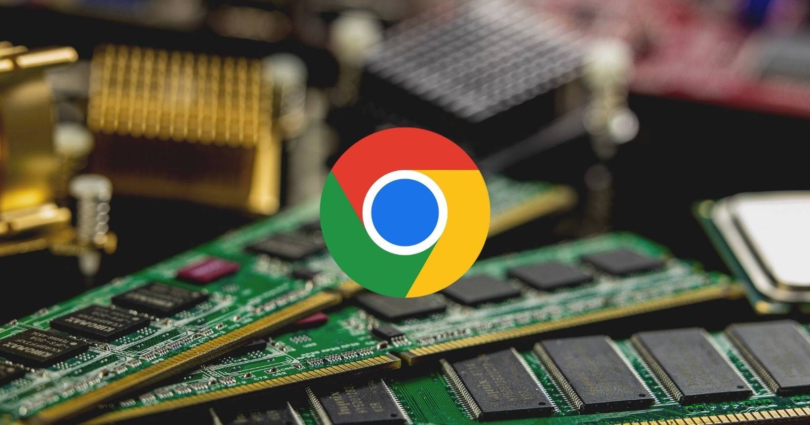 Модуль оперативной памяти с логотипом Google Chrome в центре